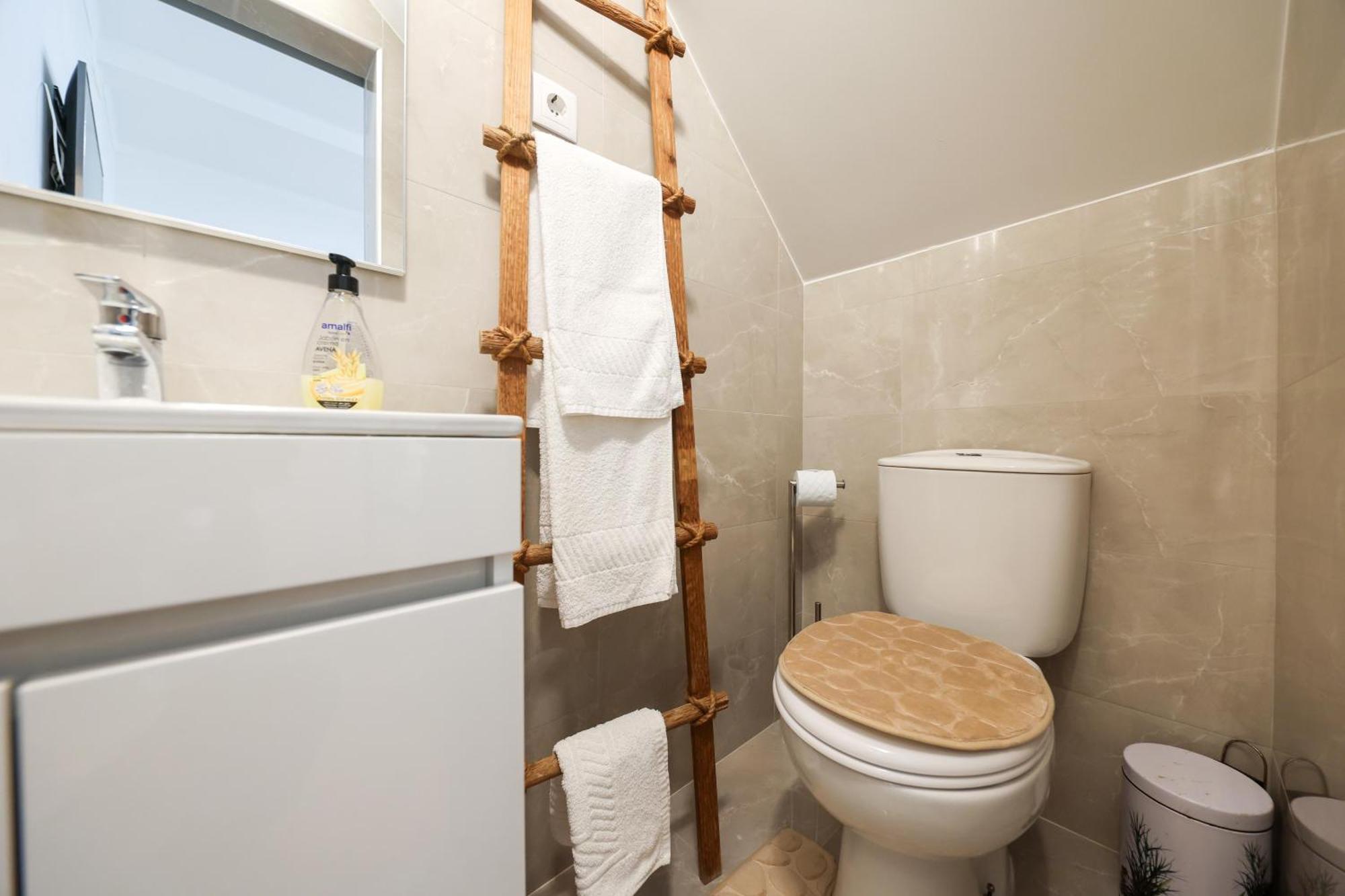 Dina Beach House Quinzico ナザレ エクステリア 写真