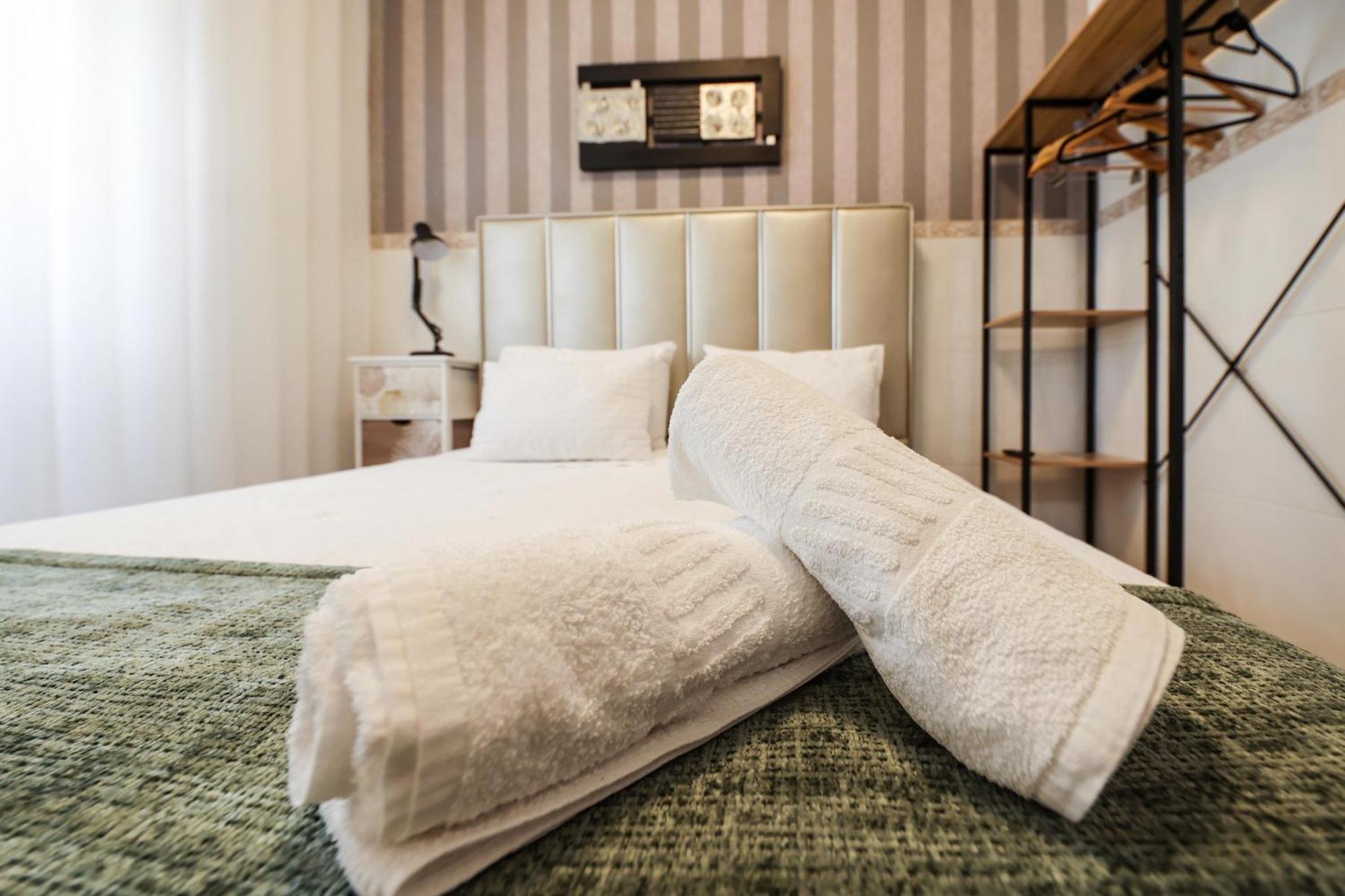 Dina Beach House Quinzico ナザレ エクステリア 写真