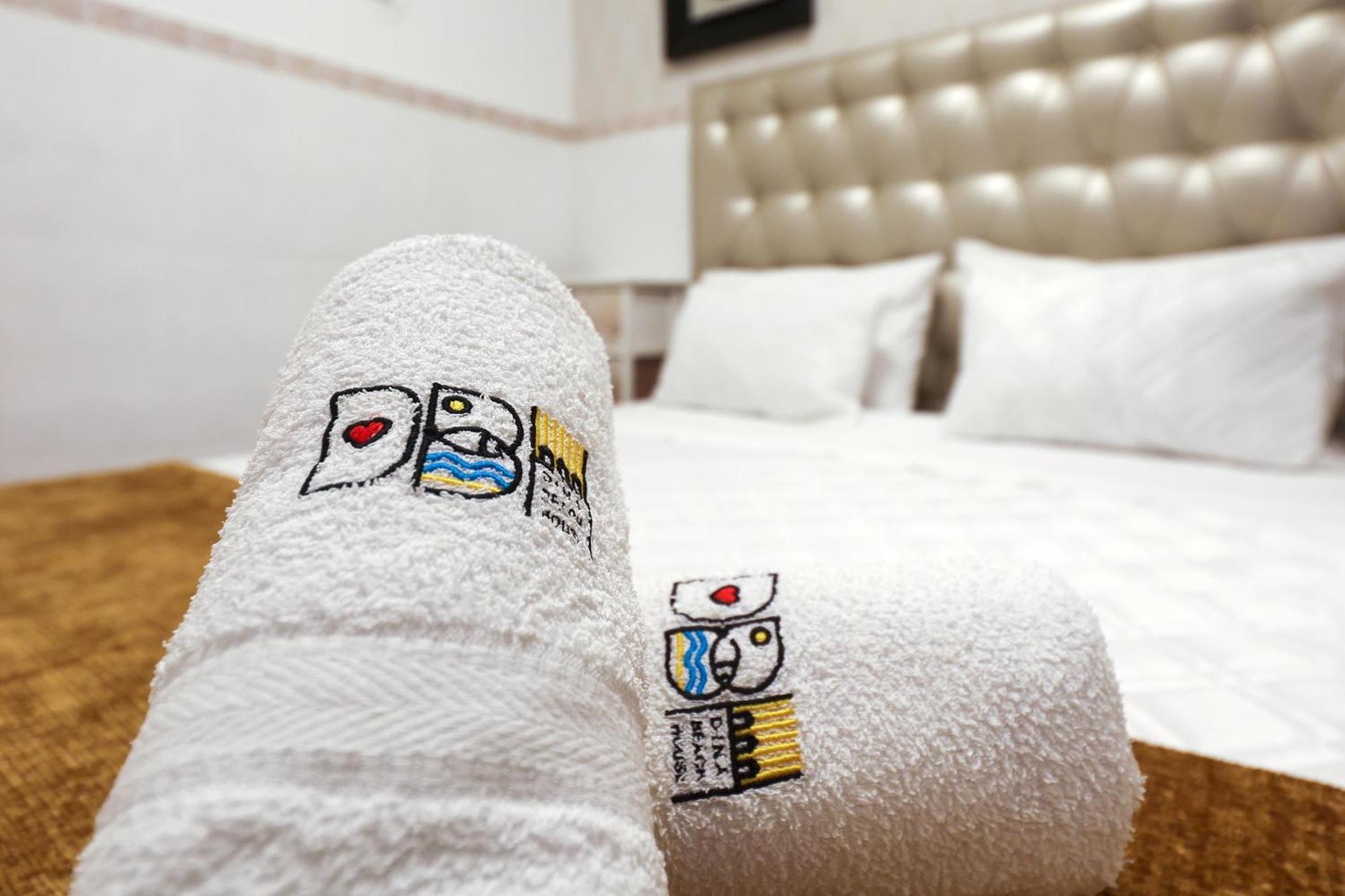 Dina Beach House Quinzico ナザレ エクステリア 写真